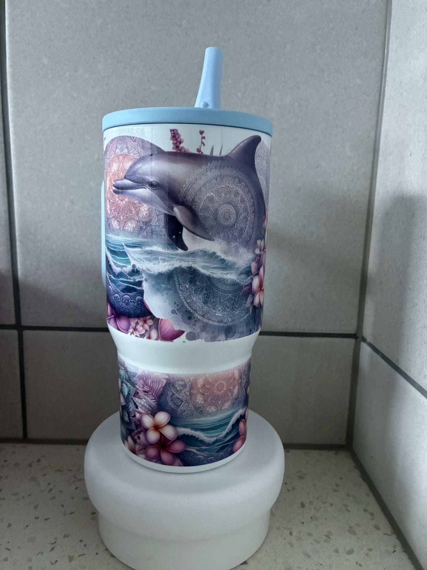 Dolphins Shimmer 20oz Handle