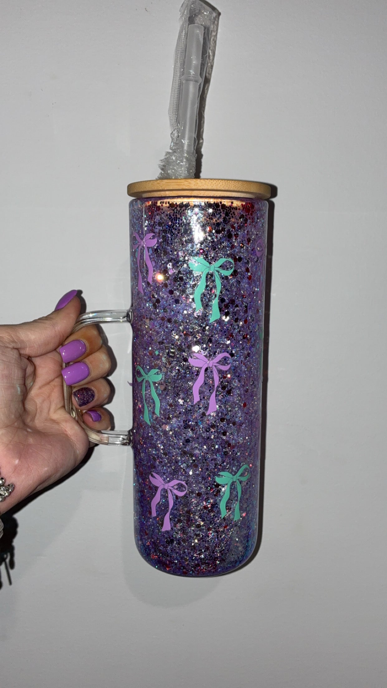 20oz Glass Handle Snowglobes
